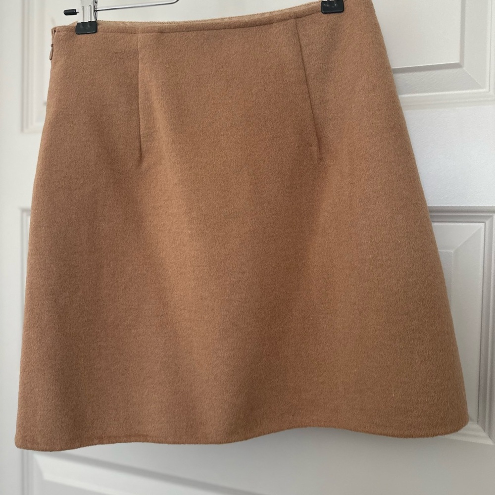 Elie Tahari Tan A-Line Wool Blend Mini Skirt for Work, Date Night, Girls Nht Out
